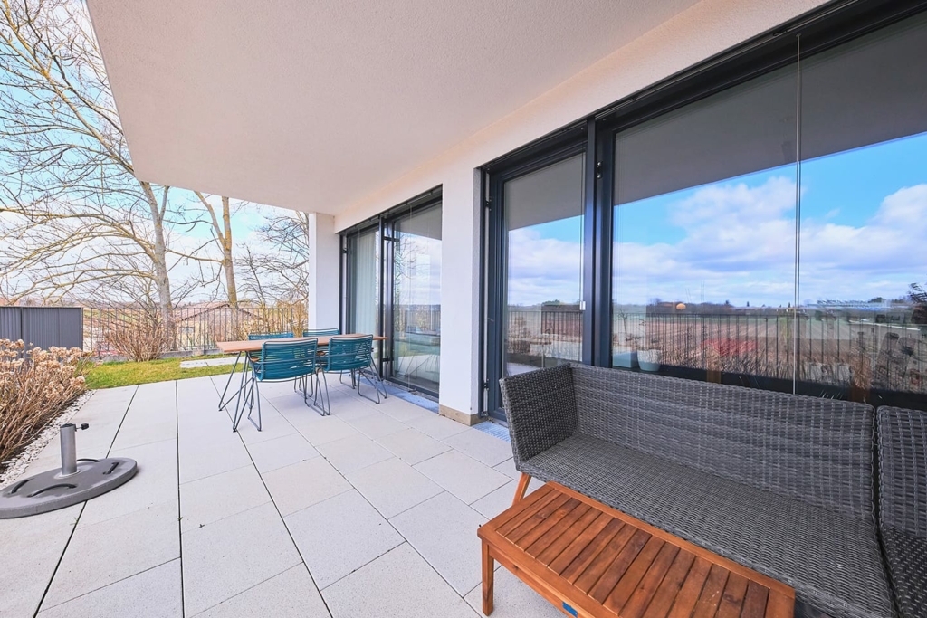 Mietwohnung Vaihinger Straße: Terrasse mit Ausblick